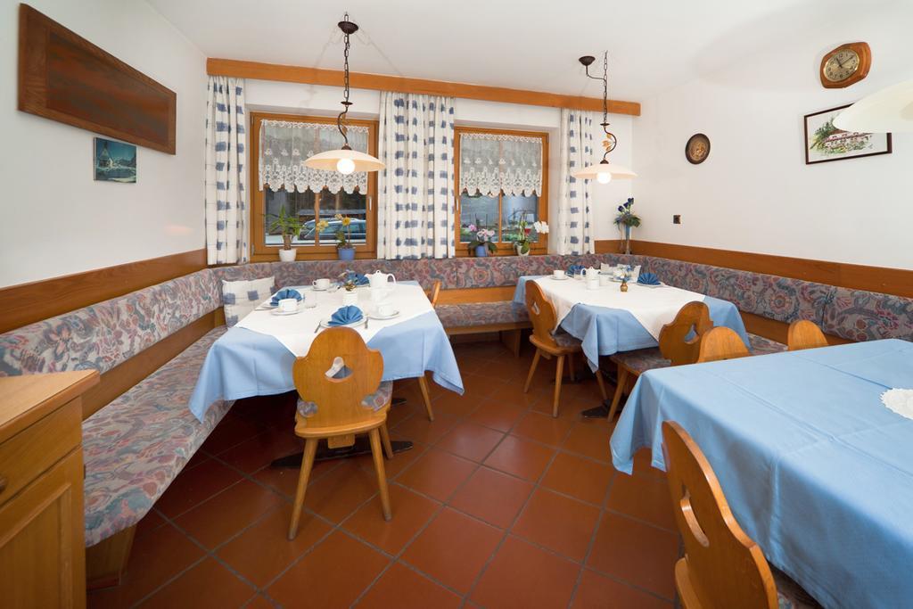 ラチーネス Garni Bergland Bed & Breakfast エクステリア 写真