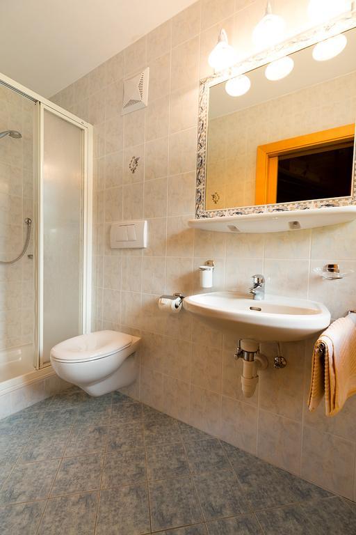 ラチーネス Garni Bergland Bed & Breakfast エクステリア 写真