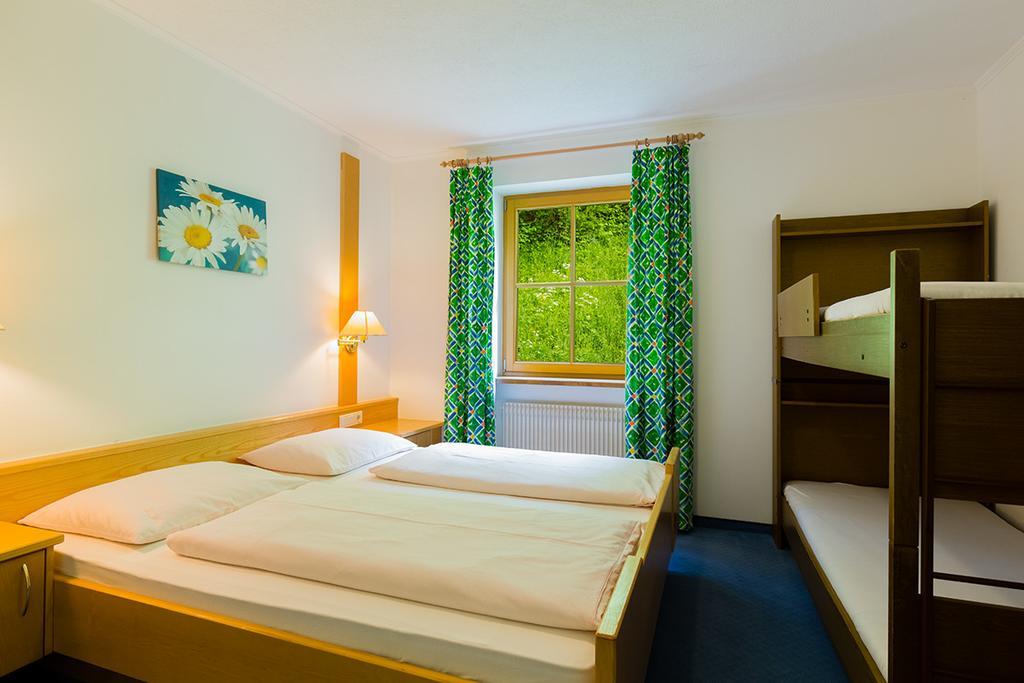 ラチーネス Garni Bergland Bed & Breakfast エクステリア 写真