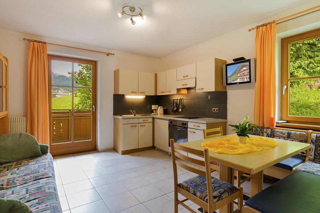 ラチーネス Garni Bergland Bed & Breakfast エクステリア 写真