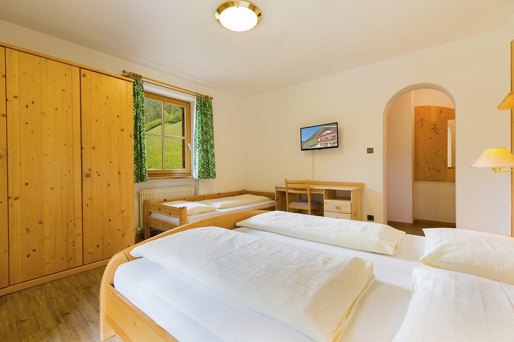 ラチーネス Garni Bergland Bed & Breakfast エクステリア 写真