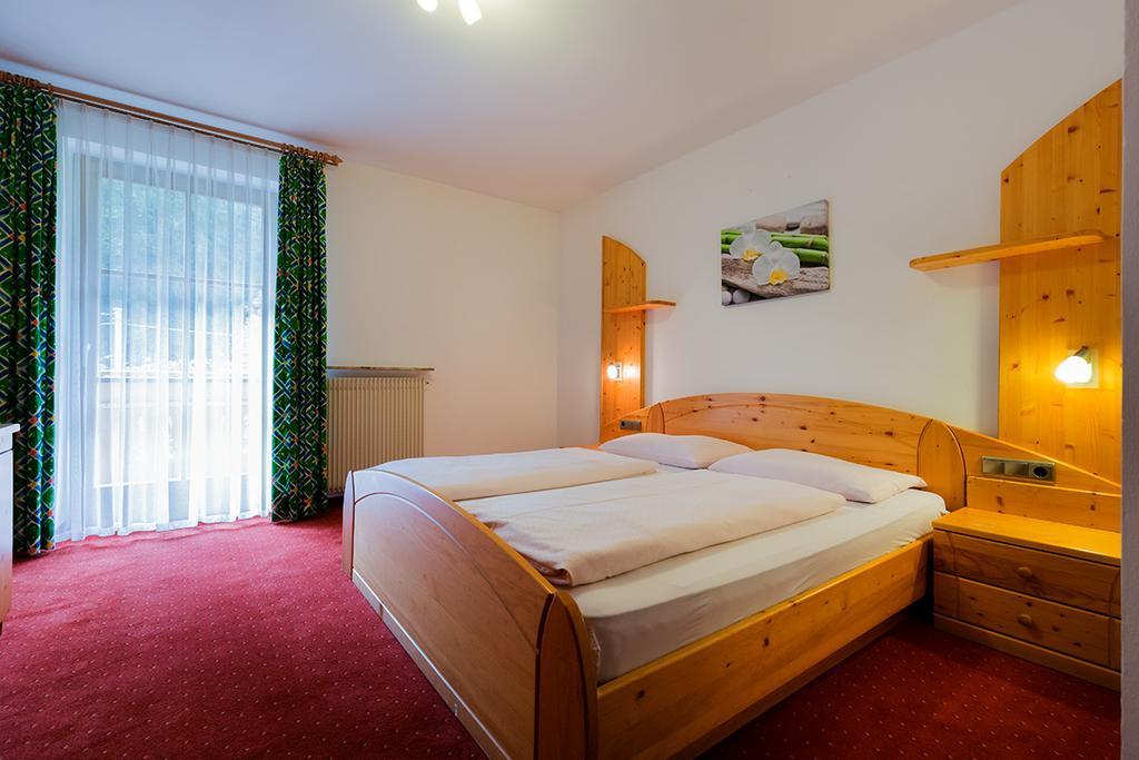 ラチーネス Garni Bergland Bed & Breakfast エクステリア 写真