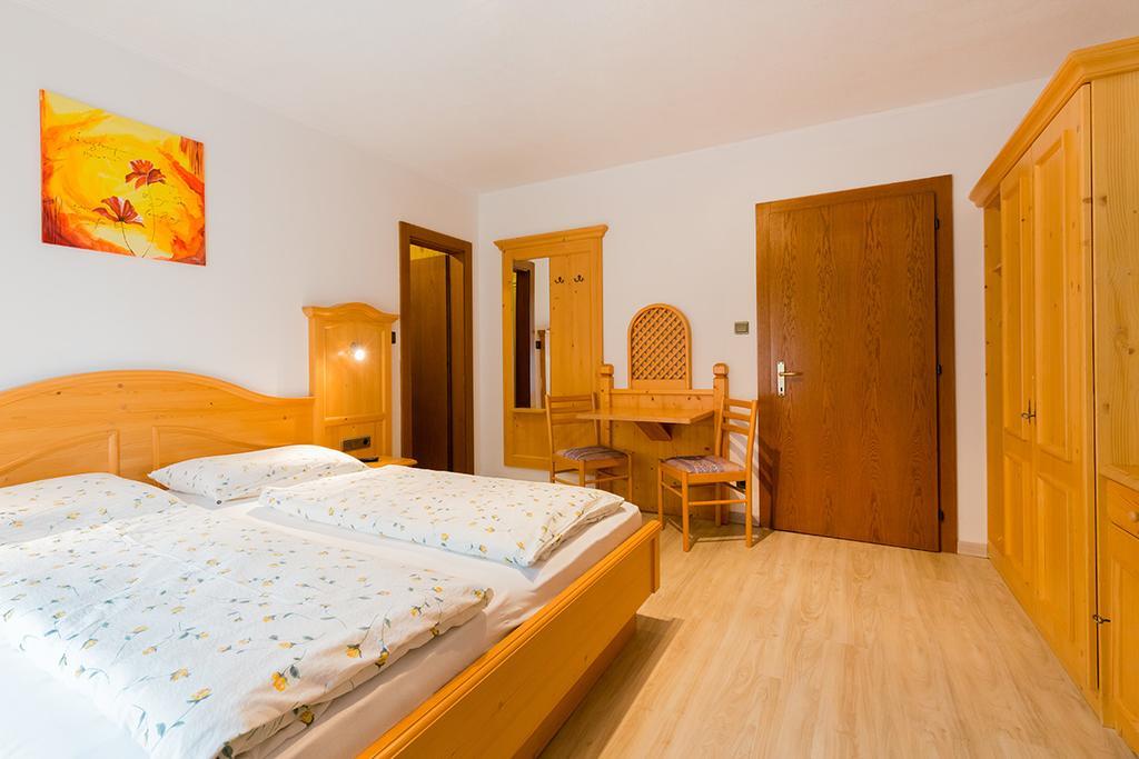 ラチーネス Garni Bergland Bed & Breakfast エクステリア 写真